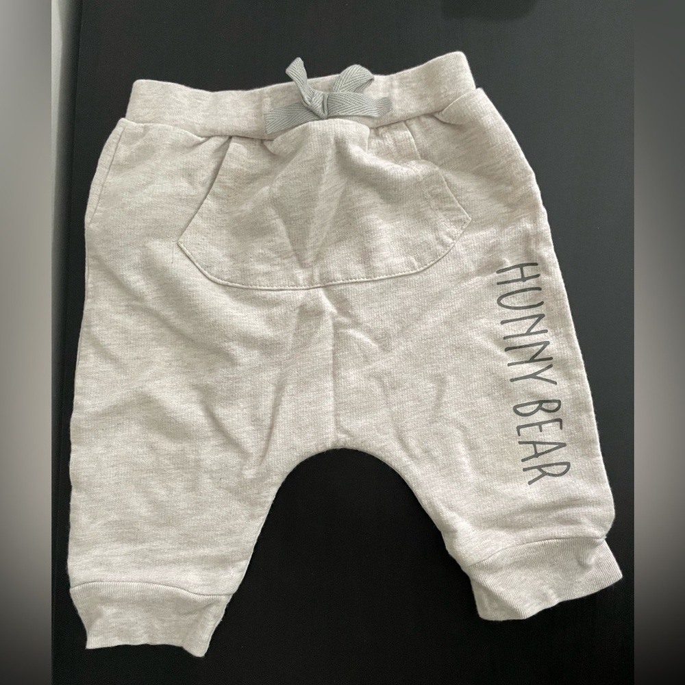 Baby boy’s 0-3 mo pants